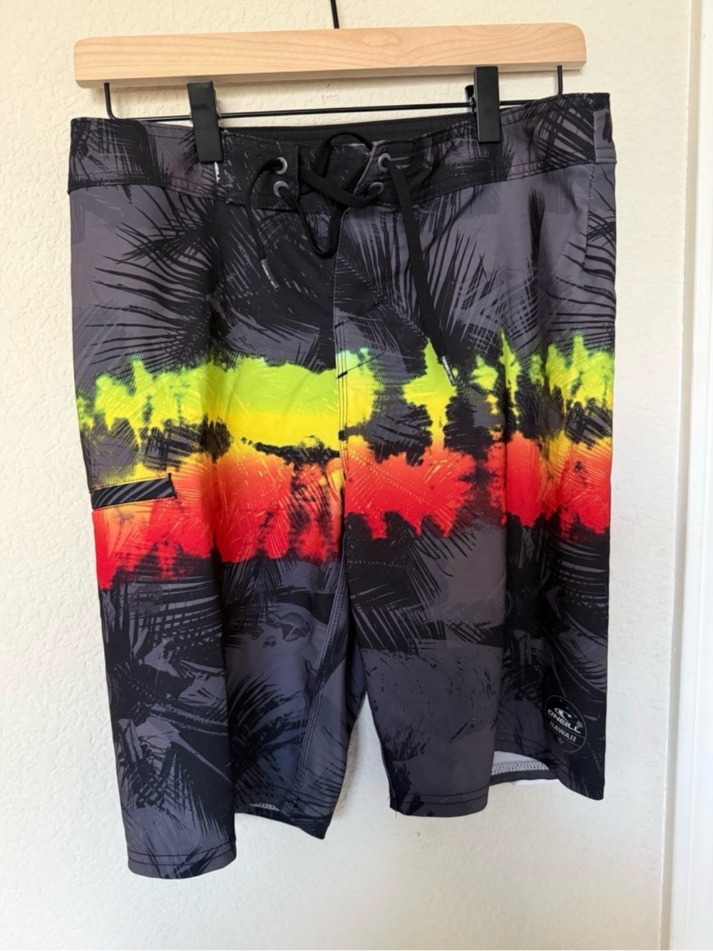 O'Neill Swim Hyperfreak Heat Hawaii Rasta Boardshorts Men’s 28